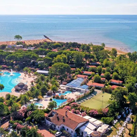 Holiday park Mobilehomes In 41949 *