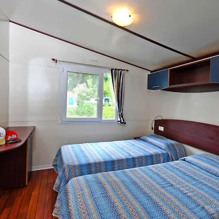 Mobilehomes In 41949 *